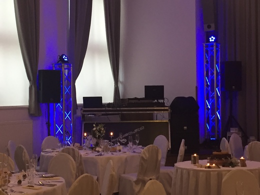 mini stage svatba.JPG
